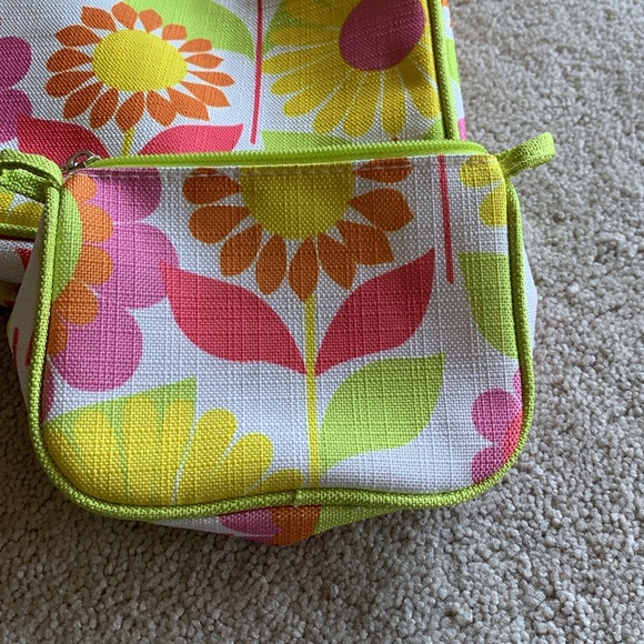 Clinique set of 2 make up pouches - Picture 4 of 5